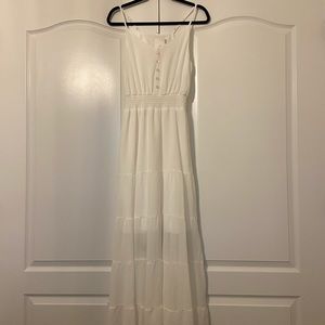 Chic White Sleeveless Maxi Dress